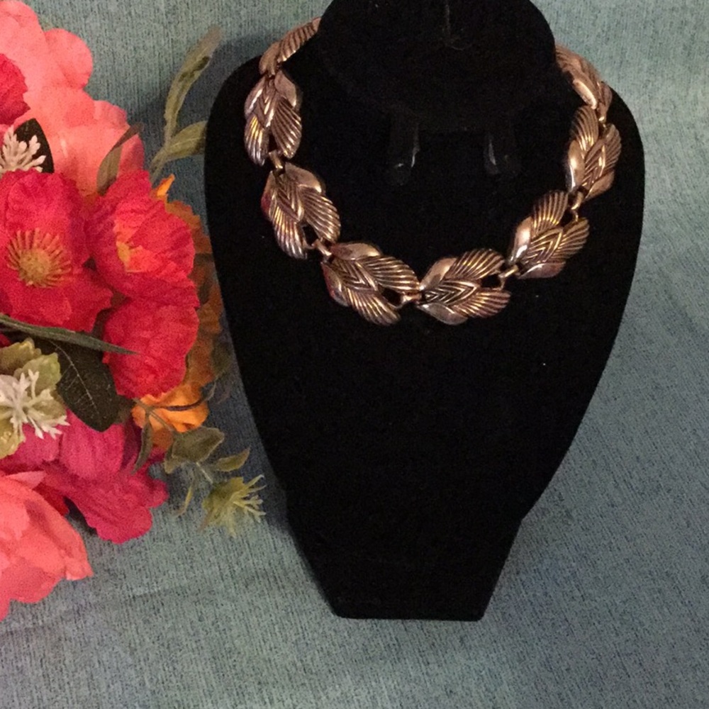 ✨60s✨ Vintage Egyptian Revival Gold Tone Necklace